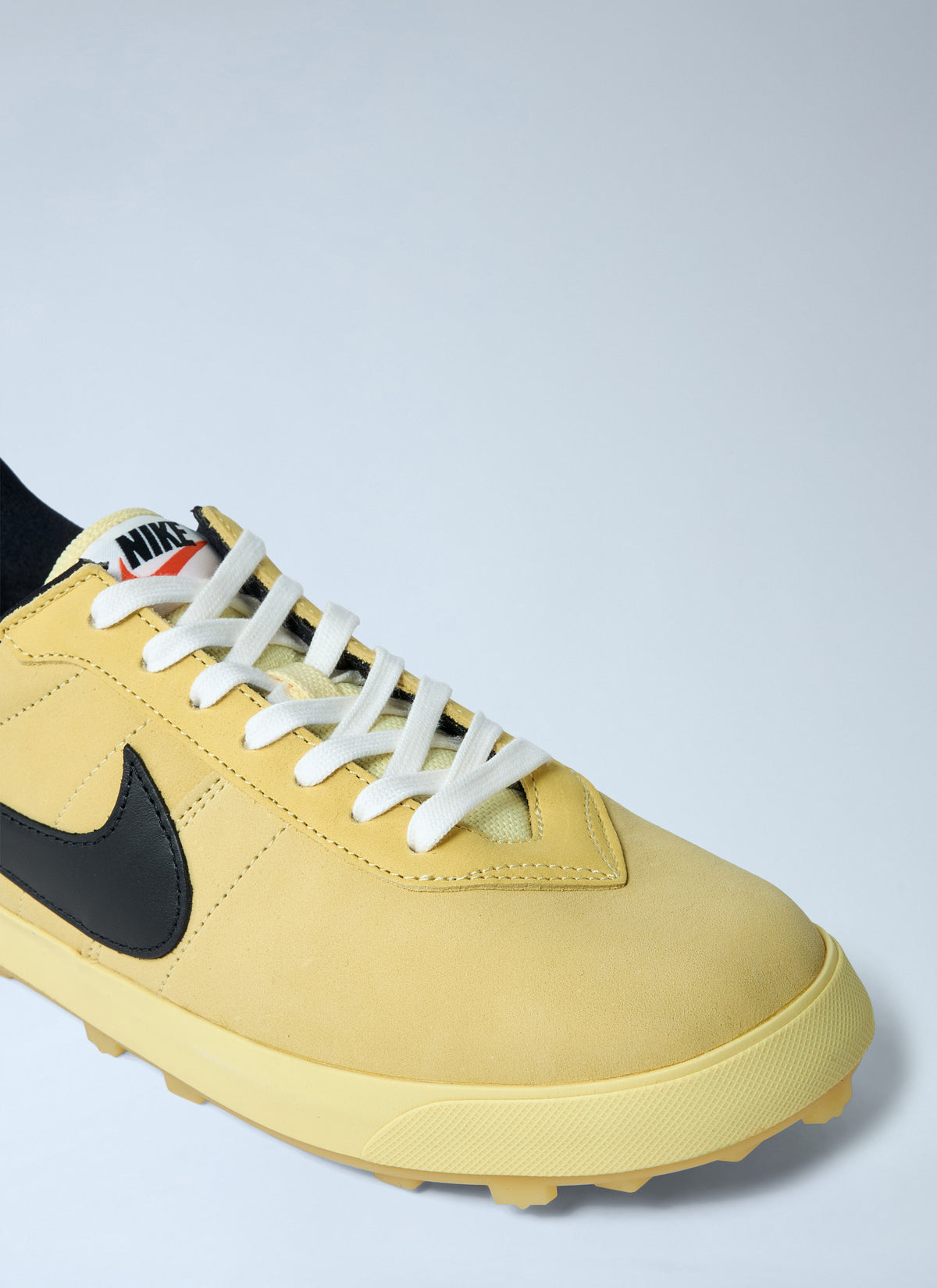 Nike Astrograbber  Soft Yellow Black Sail Safety Orange Qs